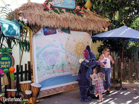 Lilo & Stitchs Ohana Luau, Lilos Photo Hut