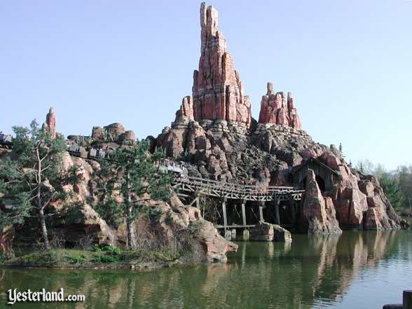 Photo of Thunder Mountain at Disneyland Paris: 2005 by Werner Weiss