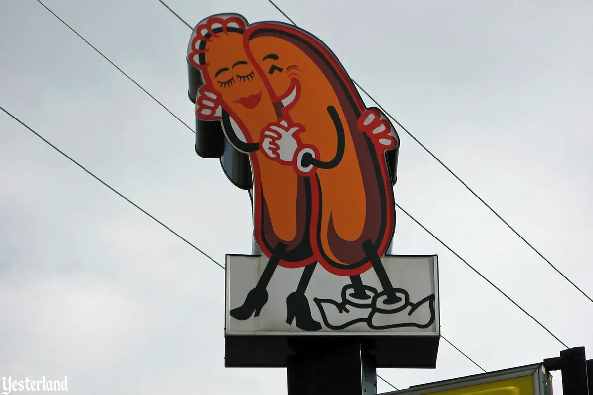 Cozy Dog Drive-in logo, Springfield, Illinois