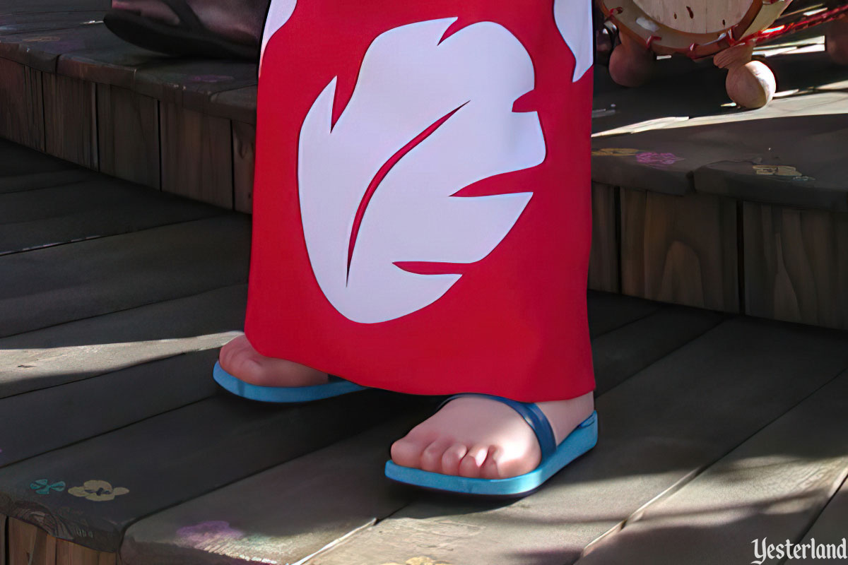 Lilo & Stitch’s Ohana Luau, Lilo’s feet