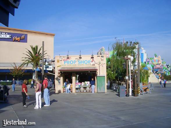 Photo of Rizzo's Prop & Pawn Shop and surroundings