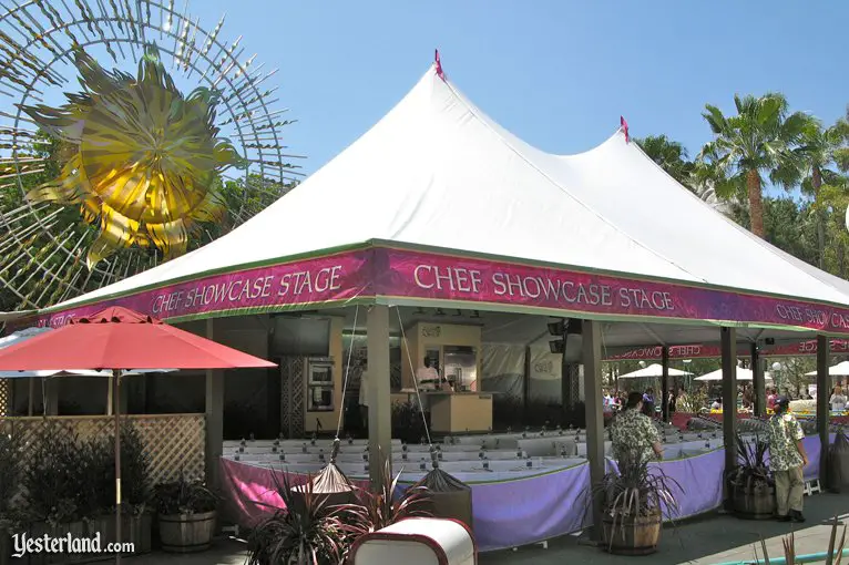 Sunshine Plaza at Disney's California Adventure