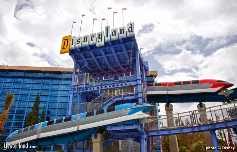 Disneyland Hotel Monorail Pool