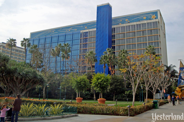 Looking Glass Elevator at the Disneyland Hotel