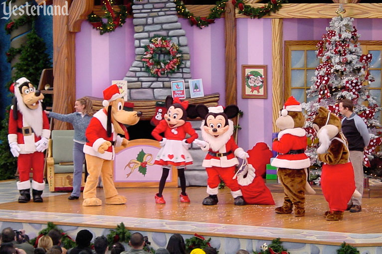 Minnie’s Christmas Party at Disneyland, 2001