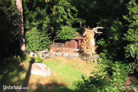 Photo of No-Longer-Burning Settlers Cabin in Disneyland (2004)