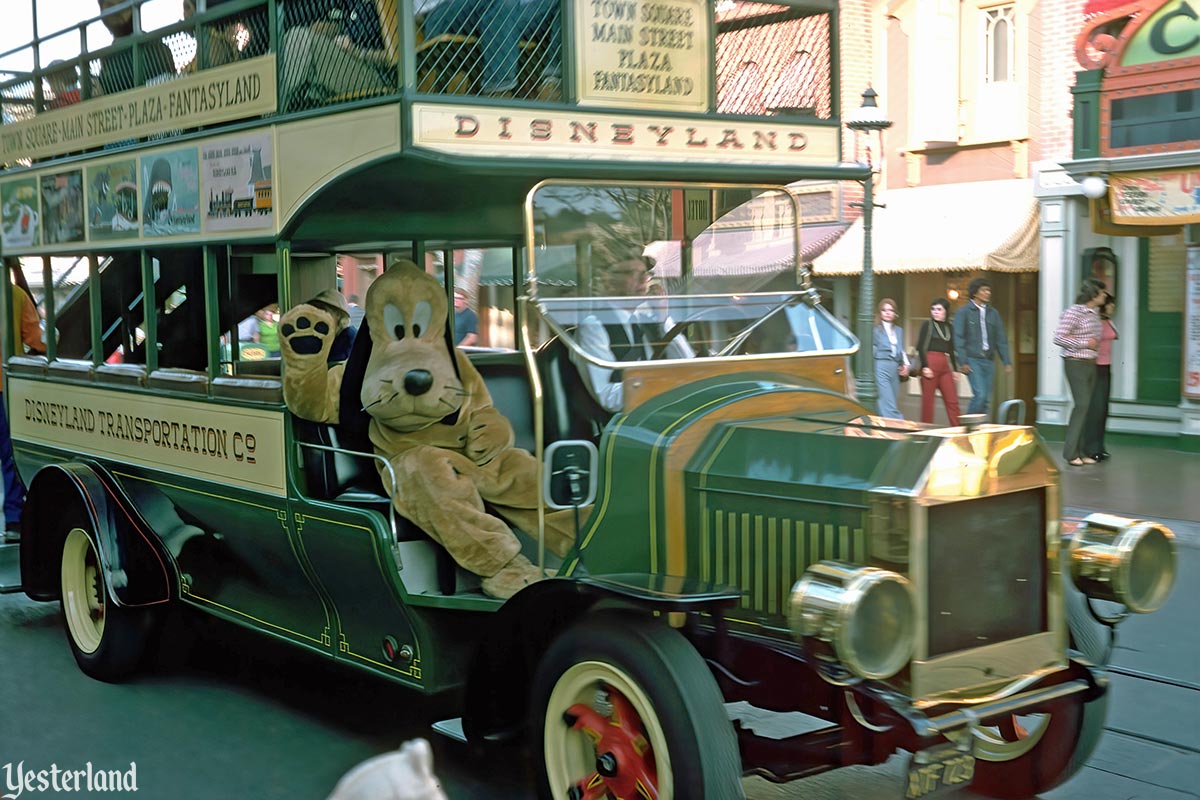 Pluto at Disneyland, 1974