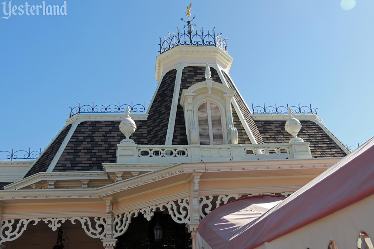 Red Wagon Inn / Plaza Inn at Disneyland