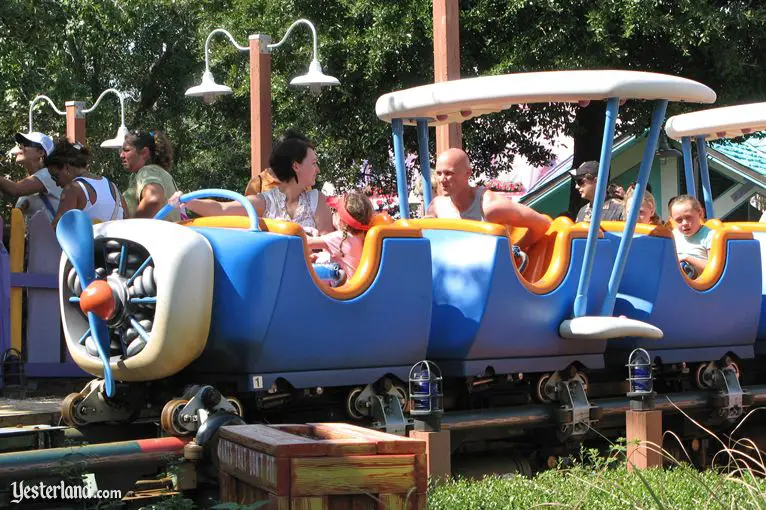 Image for article about Goofy’s Barnstormer