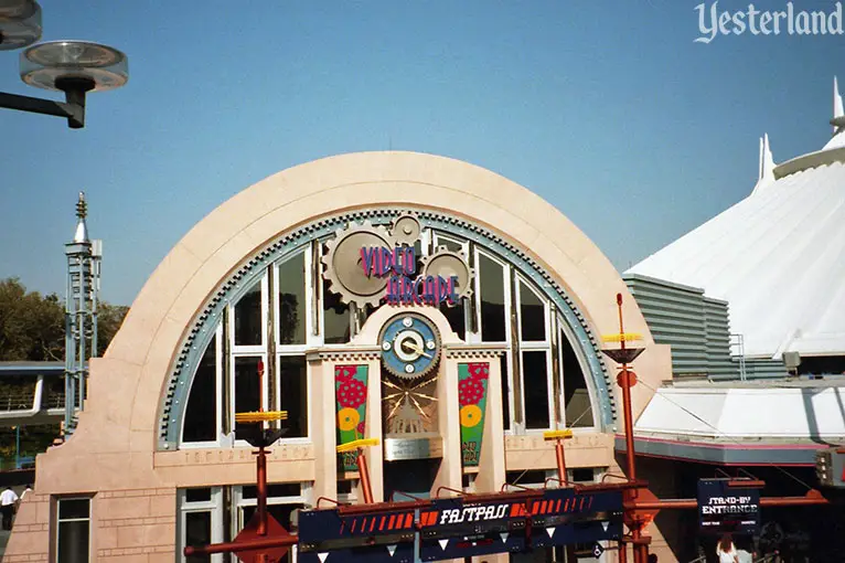 Tomorrowland Light Power Co Arcade, Disney World Light Fixtures