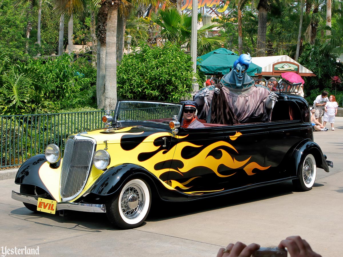 Disney Villains car in Disney Stars and Motor Cars parade