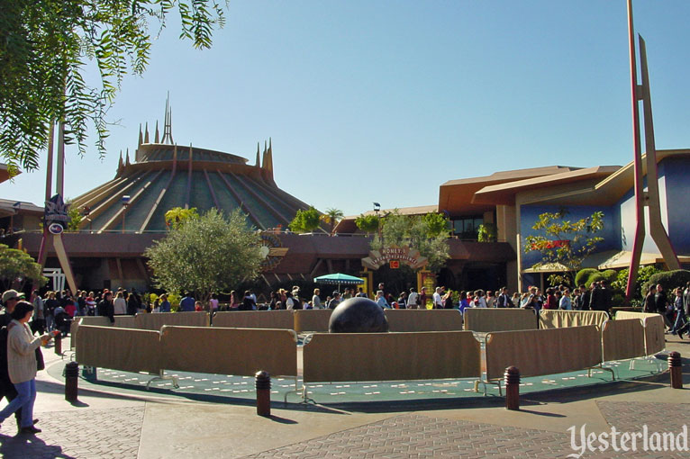 Cosmic Waves, Disneyland