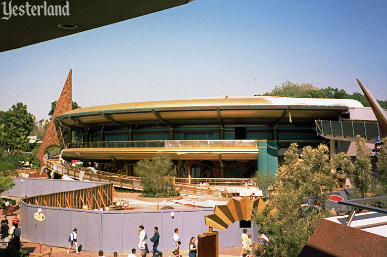 Cosmic Waves, Disneyland