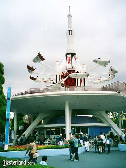 Photo of StarJets at Tokyo Disneyland in 2000