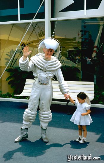 Photo of the Tomorrowland Spaceman