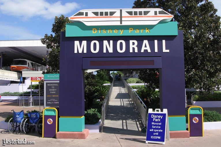 disneyparks_ttcmonorail.jpg